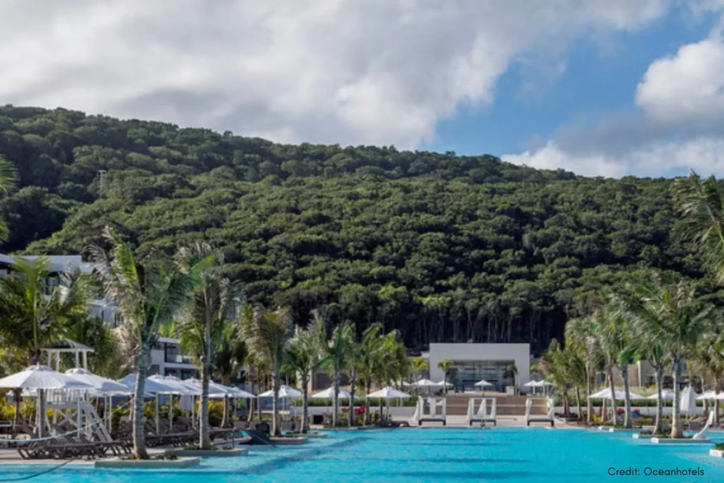 Ocean Eden Bay is best in the lists of the hotels near lagoon
